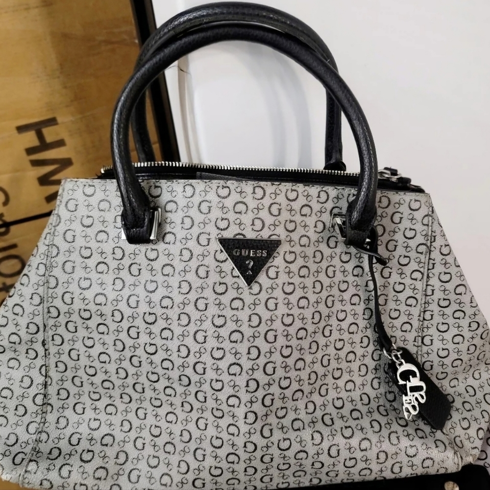 Guess bag